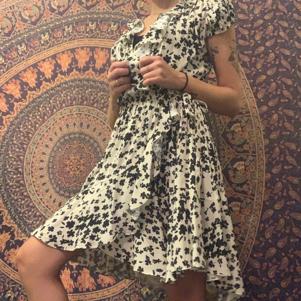 Icon flowy flower dress